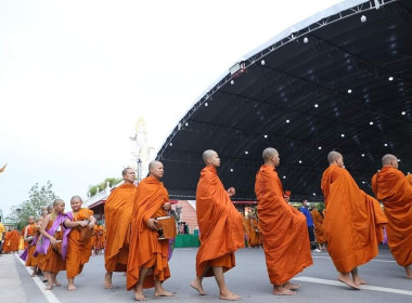 ผอ. สทส. ร่วมพิธีทำบุญตักบาตร 132 ปี กระทรวงเกษตรฯ พารามิเตอร์รูปภาพ 8