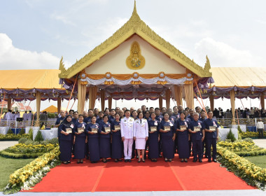 &quot;ในหลวง-พระราชินี&quot; เสด็จฯ พระราชพิธีพืชมงคลฯ 2567 พารามิเตอร์รูปภาพ 8