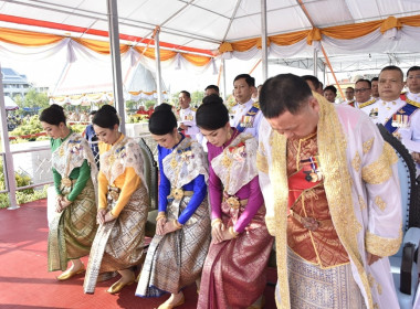 &quot;ในหลวง-พระราชินี&quot; เสด็จฯ พระราชพิธีพืชมงคลฯ 2567 พารามิเตอร์รูปภาพ 19