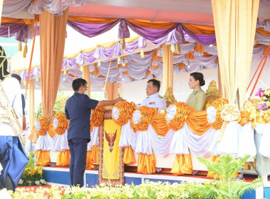 &quot;ในหลวง-พระราชินี&quot; เสด็จฯ พระราชพิธีพืชมงคลฯ 2567 พารามิเตอร์รูปภาพ 5