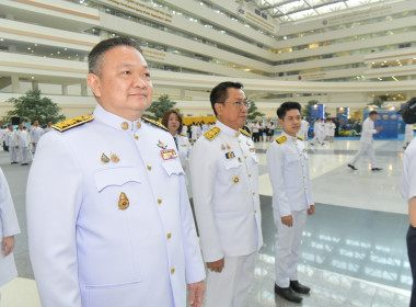 พิธีวางพานพุ่มดอกไม้สดถวายราชสักการะ วันพระบิดาแห่งฝนหลวง ... พารามิเตอร์รูปภาพ 14