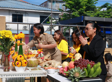 อธิบดี กสส. นำสักการะสิ่งศักดิ์สิทธิ์ พารามิเตอร์รูปภาพ 12