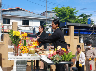อธิบดี กสส. นำสักการะสิ่งศักดิ์สิทธิ์ พารามิเตอร์รูปภาพ 16