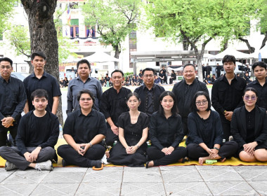 ถวายความอาลัยในพิธีเคลื่อนพระบรมศพฯ พารามิเตอร์รูปภาพ 6