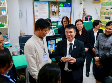 อธิบดีฯ นำ จนท.กรมสหกรณ์เมียนมา เยี่ยมชมร้านสหกรณ์เทเวศร์ พารามิเตอร์รูปภาพ 6