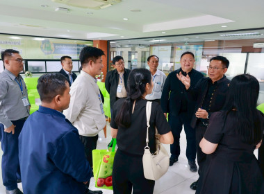 อธิบดีฯ นำ จนท.กรมสหกรณ์เมียนมา เยี่ยมชมร้านสหกรณ์เทเวศร์ พารามิเตอร์รูปภาพ 7