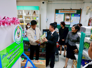 อธิบดีฯ นำ จนท.กรมสหกรณ์เมียนมา เยี่ยมชมร้านสหกรณ์เทเวศร์ พารามิเตอร์รูปภาพ 13
