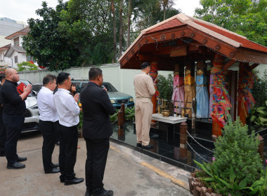 ผอ. อนุรัตน์ เลื่อนลอย ไหว้ศาลฯ เนื่องในโอกาสเข้ารับตำแหน่ง ... พารามิเตอร์รูปภาพ 8