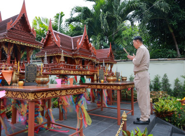 ผอ. อนุรัตน์ เลื่อนลอย ไหว้ศาลฯ เนื่องในโอกาสเข้ารับตำแหน่ง ... พารามิเตอร์รูปภาพ 15