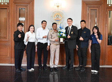 รองอธิบดีฯ มนัส เทพรักษ์ สักการะสิ่งศักดิ์สิทธิ์ พารามิเตอร์รูปภาพ 3