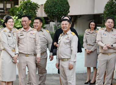 รองอธิบดีฯ สักการะสิ่งศักดิ์สิทธิ์ พารามิเตอร์รูปภาพ 10