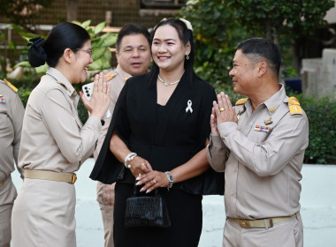 รองอธิบดีฯ สักการะสิ่งศักดิ์สิทธิ์ พารามิเตอร์รูปภาพ 11