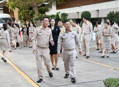 รองอธิบดีฯ สักการะสิ่งศักดิ์สิทธิ์ พารามิเตอร์รูปภาพ 13