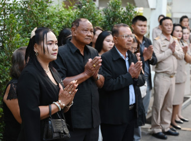 รองอธิบดีฯ สักการะสิ่งศักดิ์สิทธิ์ พารามิเตอร์รูปภาพ 16