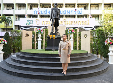 รองอธิบดีฯ สักการะสิ่งศักดิ์สิทธิ์ พารามิเตอร์รูปภาพ 35