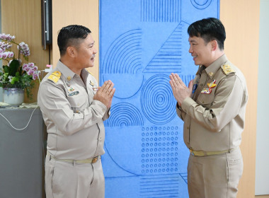 รองอธิบดีฯ สักการะสิ่งศักดิ์สิทธิ์ พารามิเตอร์รูปภาพ 37