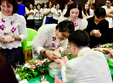 รดน้ำขอพร เนื่องในโอกาสวันขึ้นปีใหม่ไทย 2569 พารามิเตอร์รูปภาพ 52