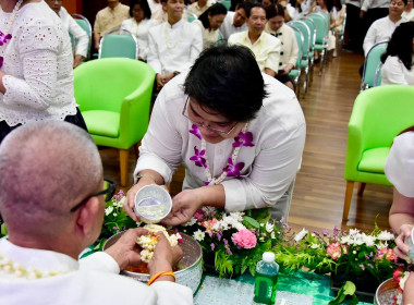 รดน้ำขอพร เนื่องในโอกาสวันขึ้นปีใหม่ไทย 2569 พารามิเตอร์รูปภาพ 54
