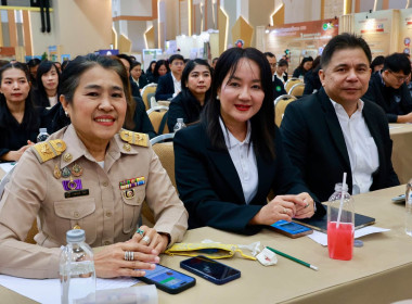 อธิบดีฯ นิรันดร์ นำทีมผู้บริหาร กสส. บรรยายพิเศษ ... พารามิเตอร์รูปภาพ 47
